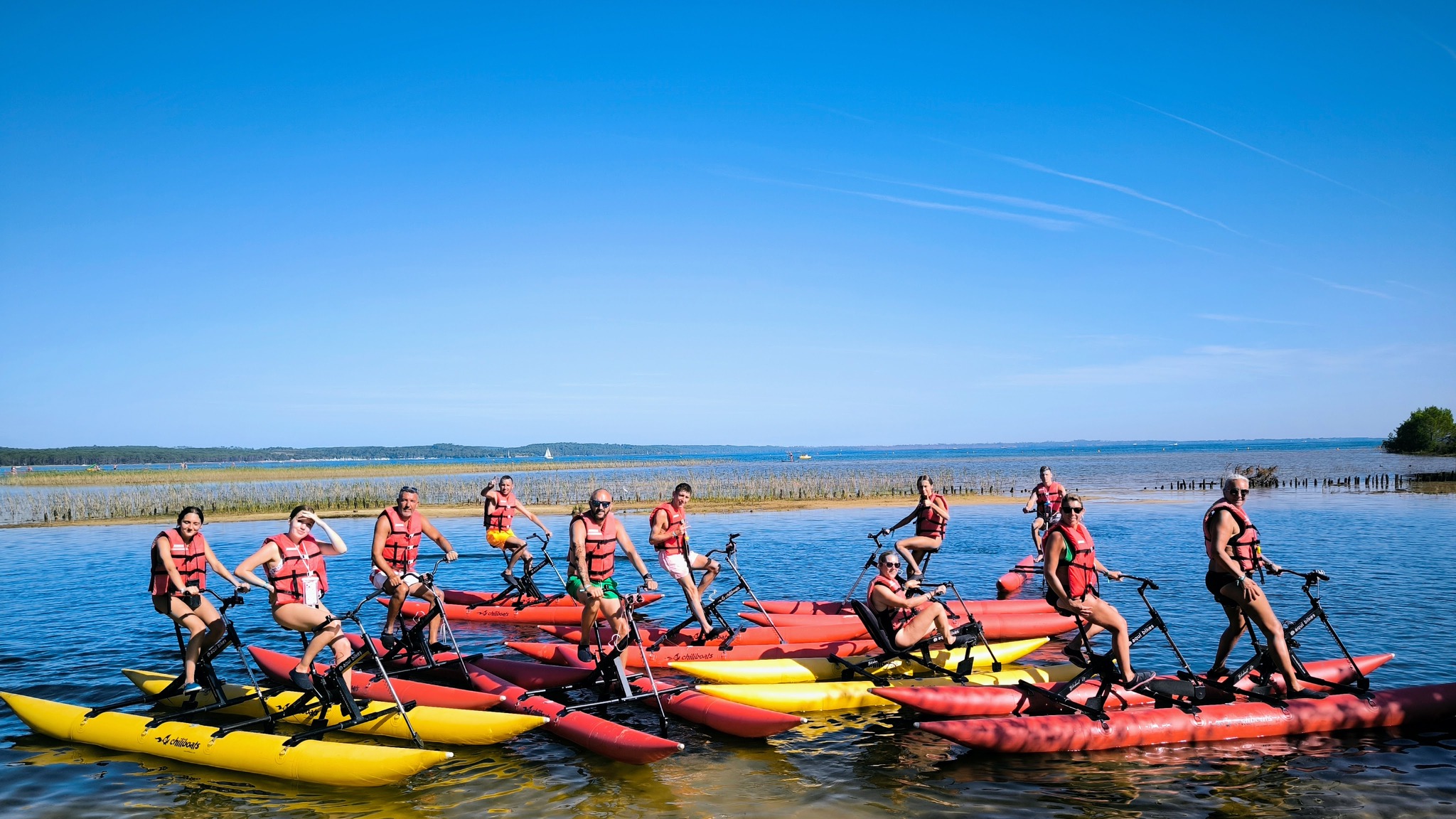 Aqui Bikes, une activité originale à faire en groupe sur le lac de Biscarrosse